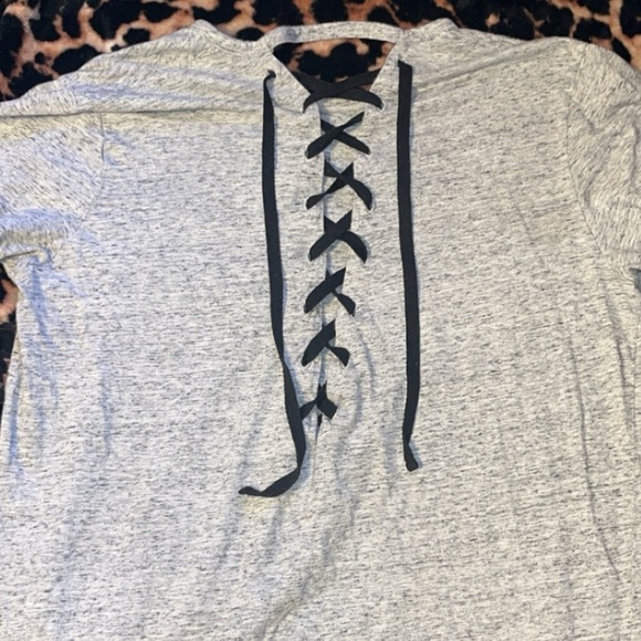 PINK heathered grey lace back tee xs oversized - Picture 5 of 5